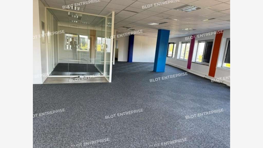 A louer bureaux 2 334m² idéalement situé à Nantes