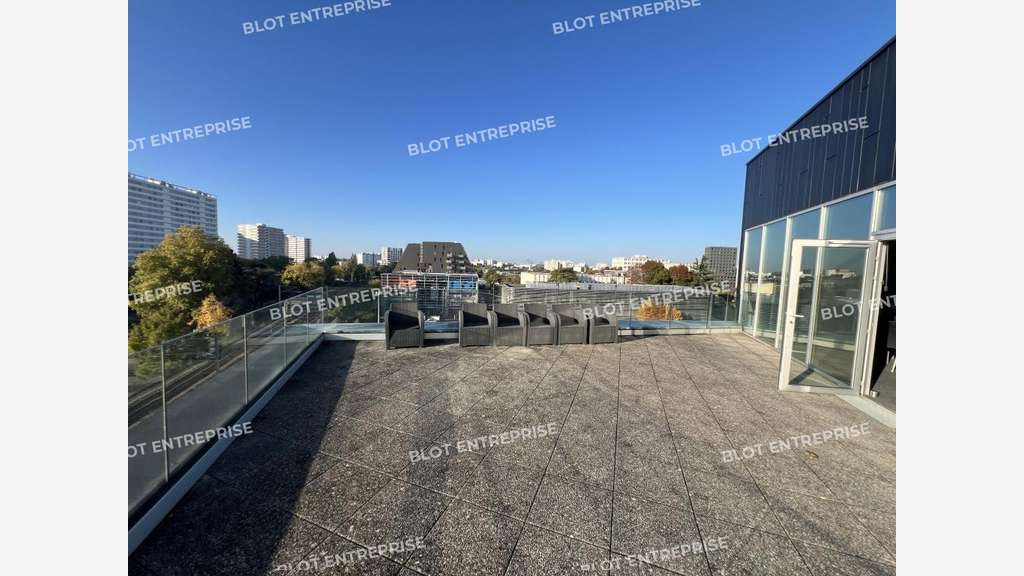 A louer bureaux 2 334m² idéalement situé à Nantes