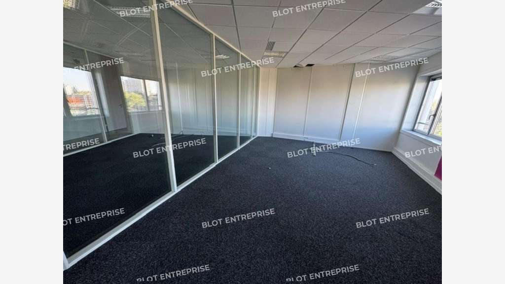 A louer bureaux 2 334m² idéalement situé à Nantes