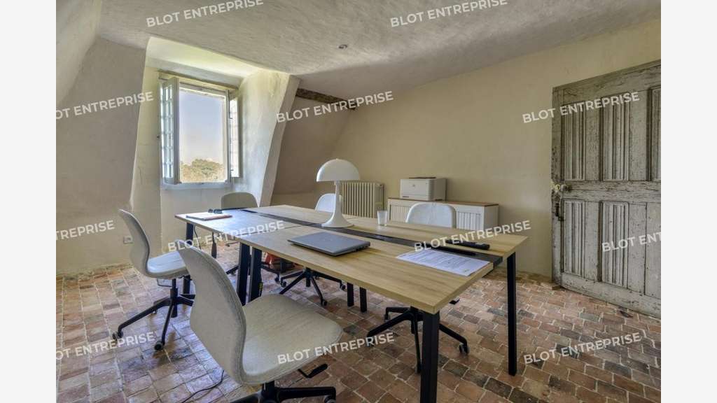A louer bureaux de 210m² à Nantes Nord Est