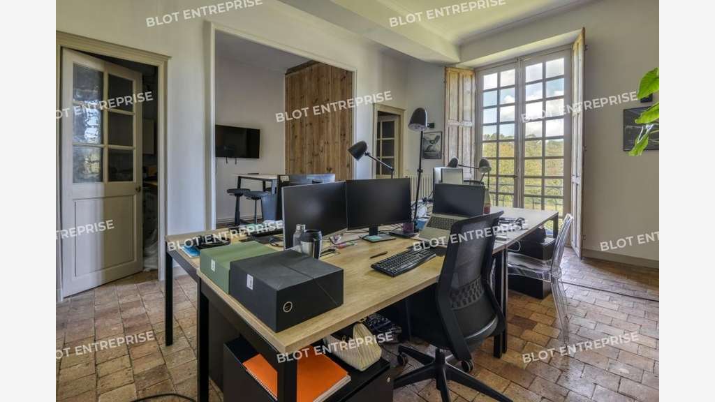 A louer bureaux de 210m² à Nantes Nord Est