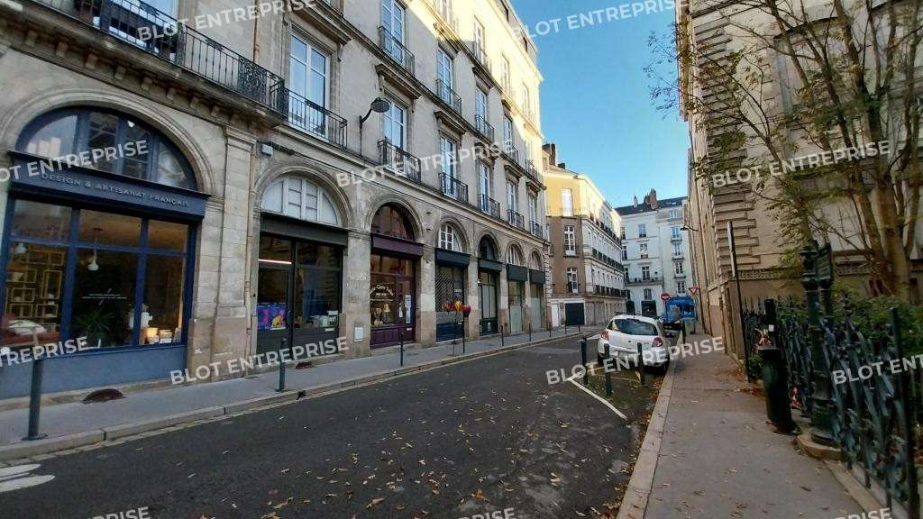 A louer locaux commerciaux 75m² à Nantes Copernic