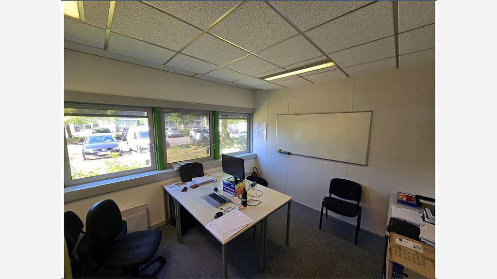 A louer bureaux 135m² Nantes EST empl attrayant