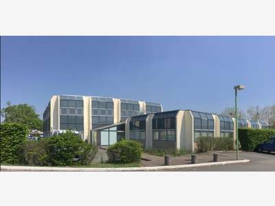 A louer bureaux rénovés de 480m² à Nantes Est