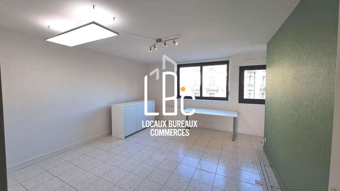 A louer bureau 64m² à Nantes Rue Général Buat
