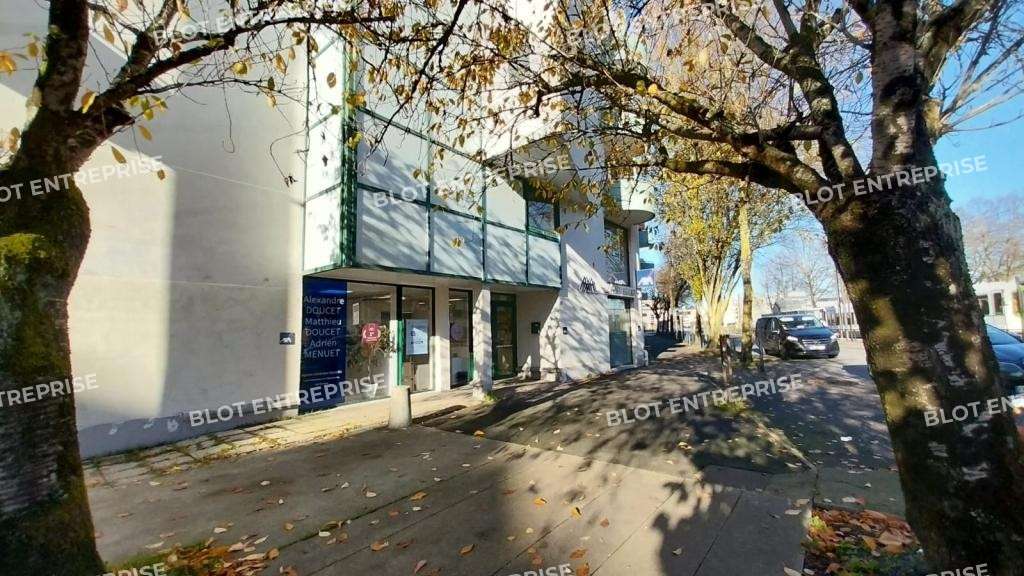 A louer bureaux 124m² sur l'île de Nantes