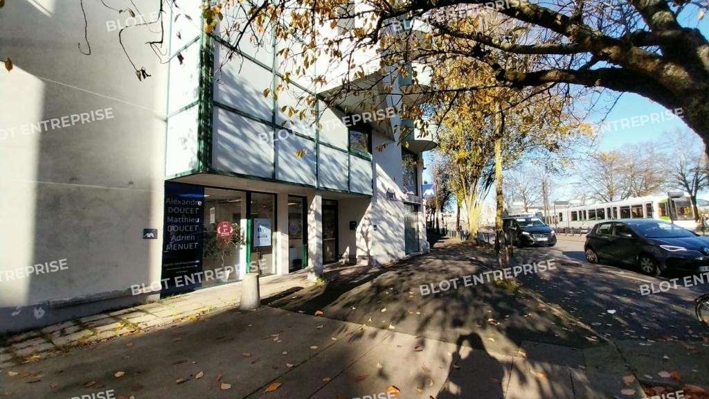 A louer bureaux 124m² sur l'île de Nantes