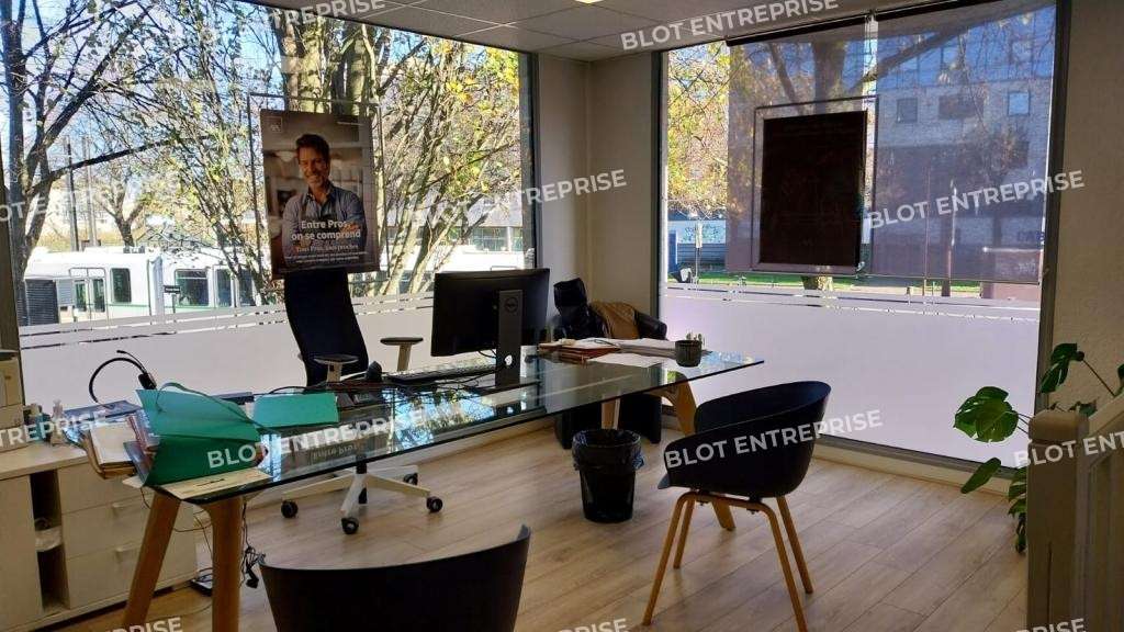 A louer bureaux 124m² sur l'île de Nantes