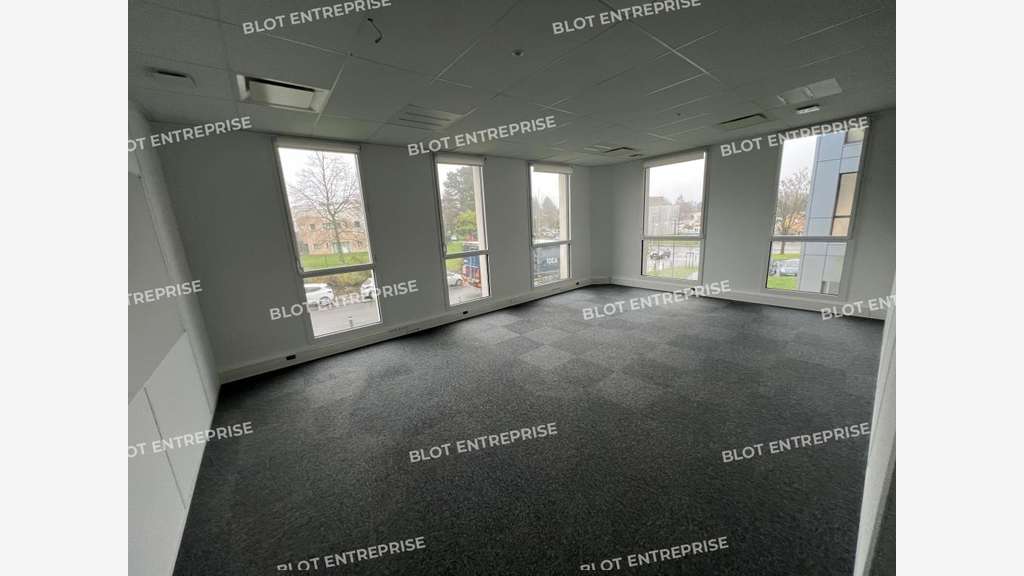 A louer plateau de bureaux 422m² R+1 à Nantes