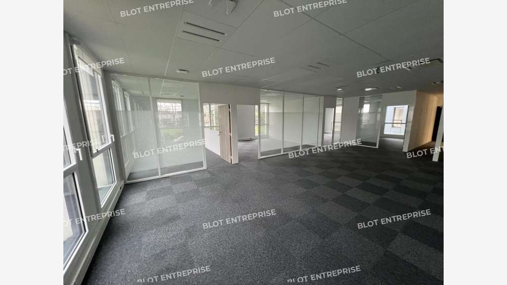 A louer plateau de bureaux 422m² R+1 à Nantes