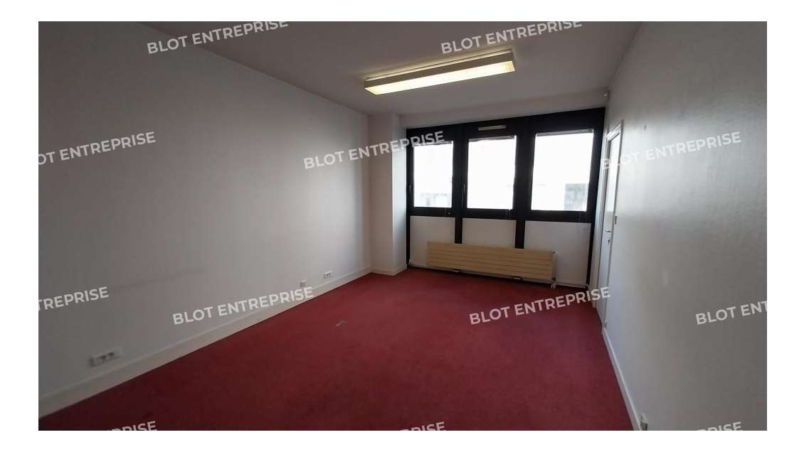 A louer bureaux 126m² belle visibilité à Nantes