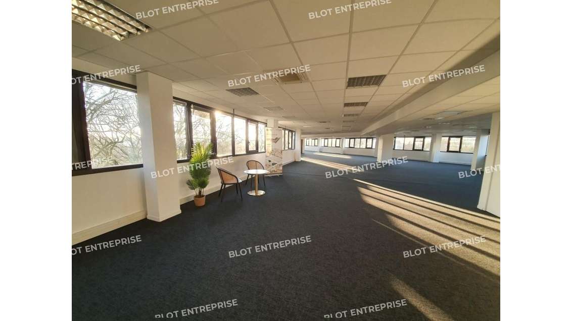 A louer bureaux 473m² Nantes Porte de la Chapelle