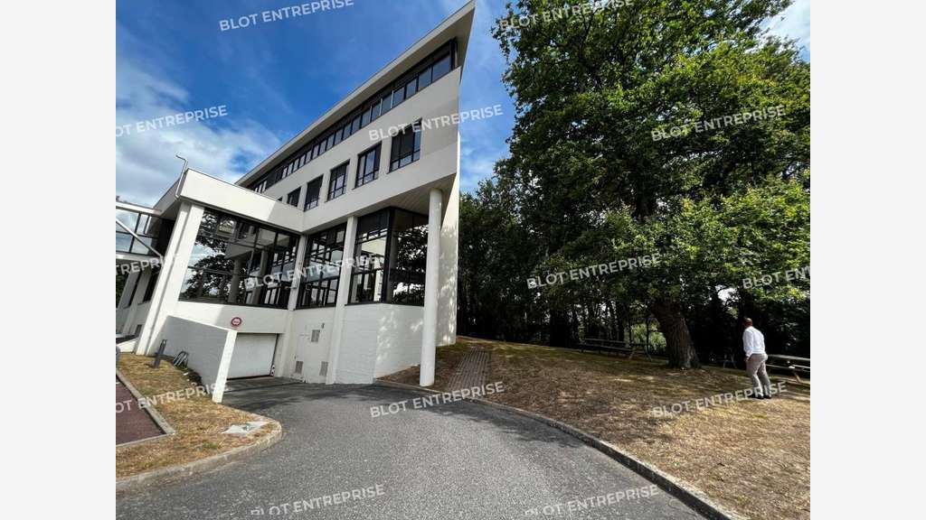 A louer bureaux 473m² Nantes Porte de la Chapelle