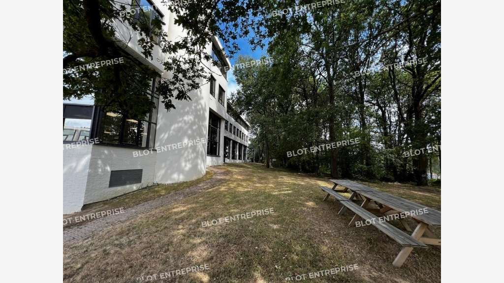 A louer bureaux 473m² Nantes Porte de la Chapelle