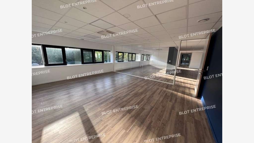 A louer bureaux 180m² Nantes Porte de la Chapelle