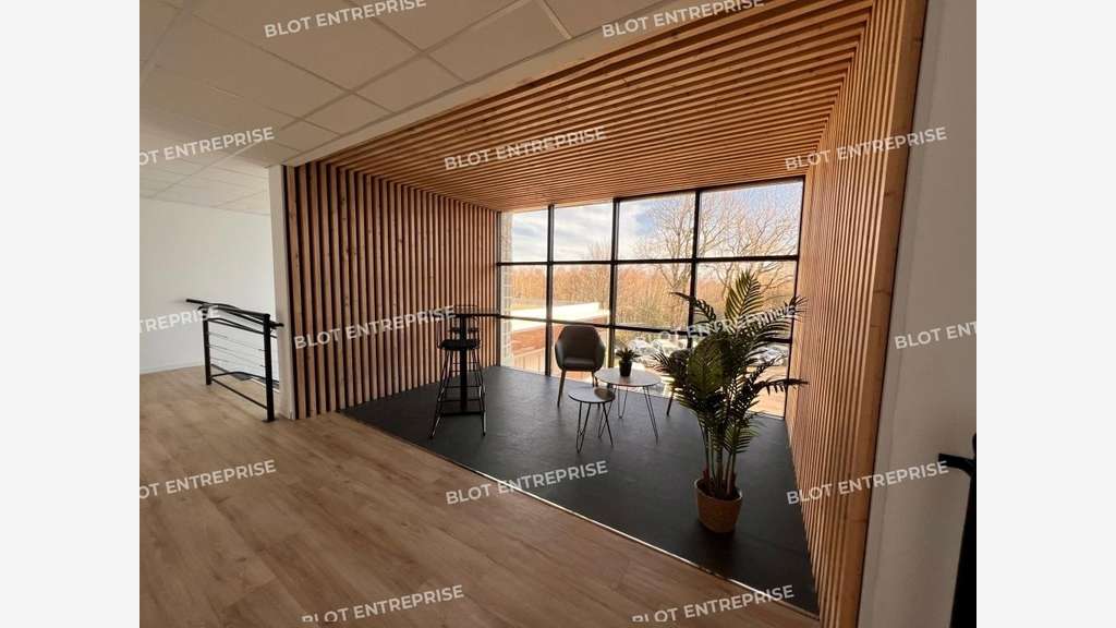 A louer bureaux 180m² Nantes Porte de la Chapelle
