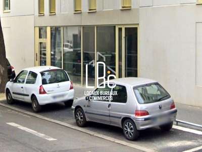 A louer bureau 40m² en RDC avec vitrine 8m Nantes 