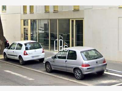A louer bureau 40m² en RDC avec vitrine 8m Nantes 