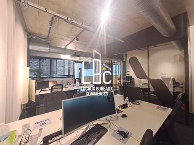 A louer bureau poste en Coworking à Nantes