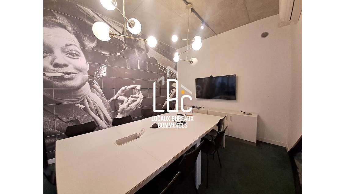 A louer bureau poste en Coworking à Nantes