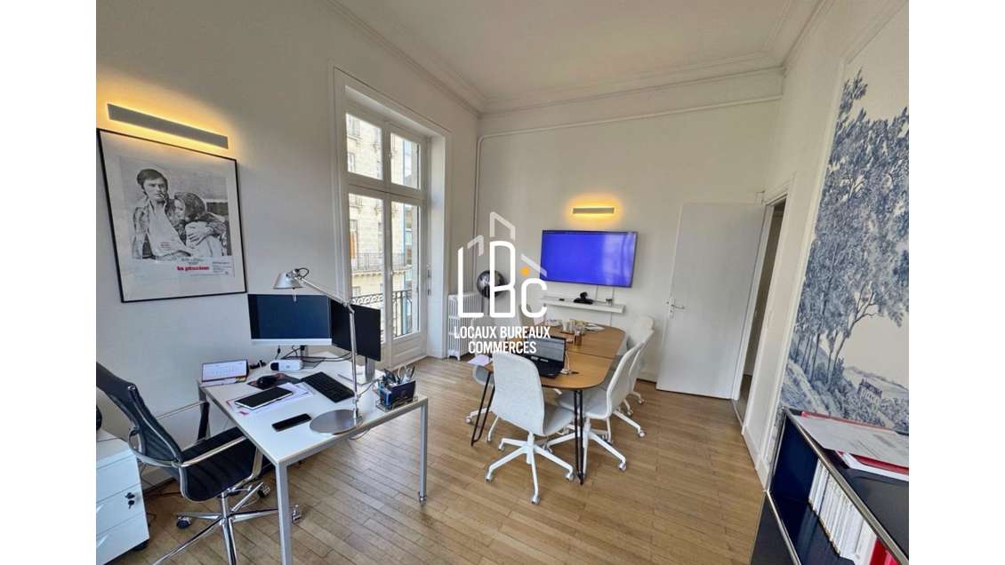 Bureau de 90m² à louer à Nantes place Royale