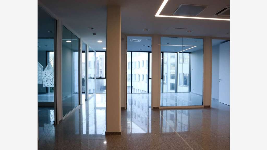 À louer bureaux et coworking 12m² à Nantes centre