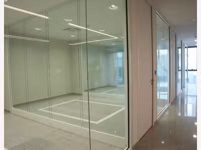 À louer bureaux et coworking 12m² à Nantes centre