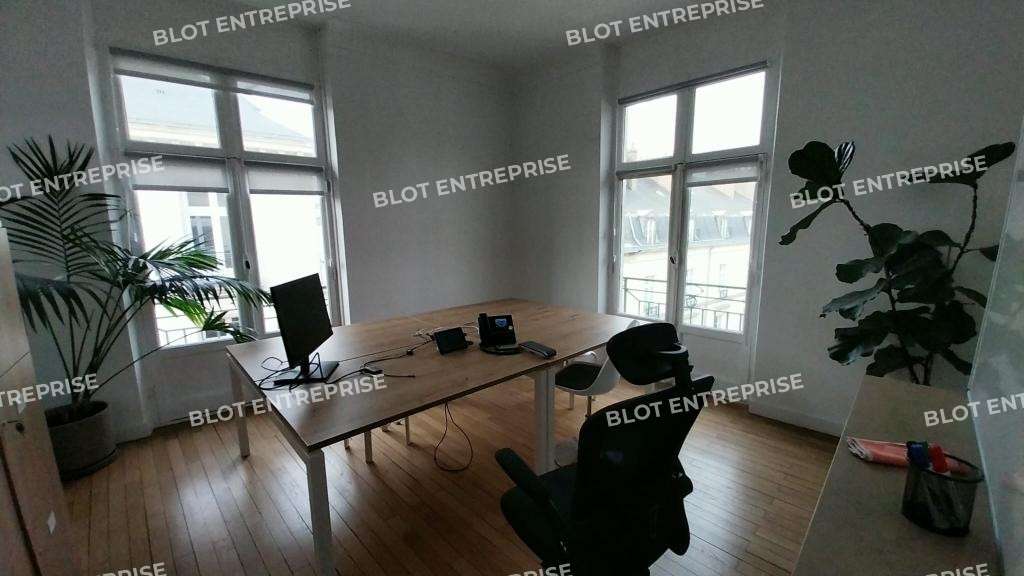 A louer bureaux 140m² à Nantes Place Royale