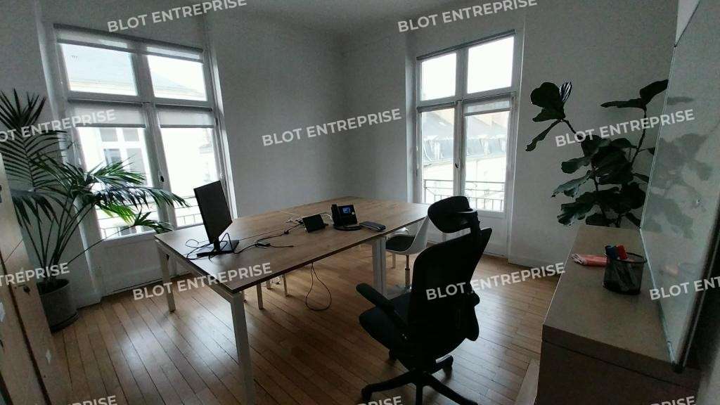 A louer bureaux 140m² à Nantes Place Royale