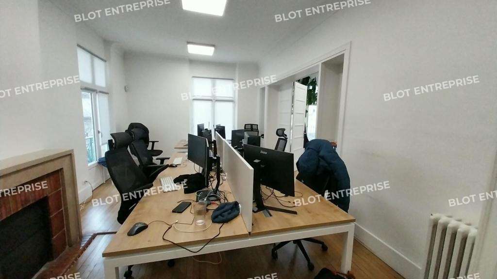 A louer bureaux 140m² à Nantes Place Royale