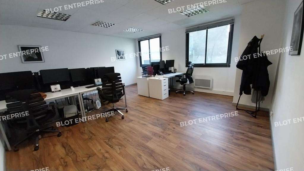 A louer bureaux de 80m² à Nantes gare maritime