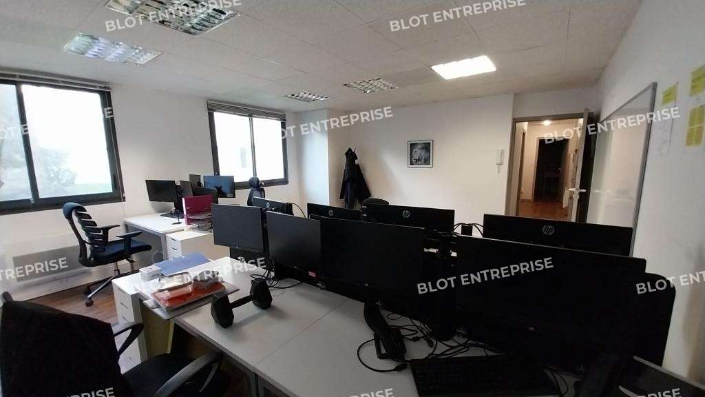 A louer bureaux de 80m² à Nantes gare maritime