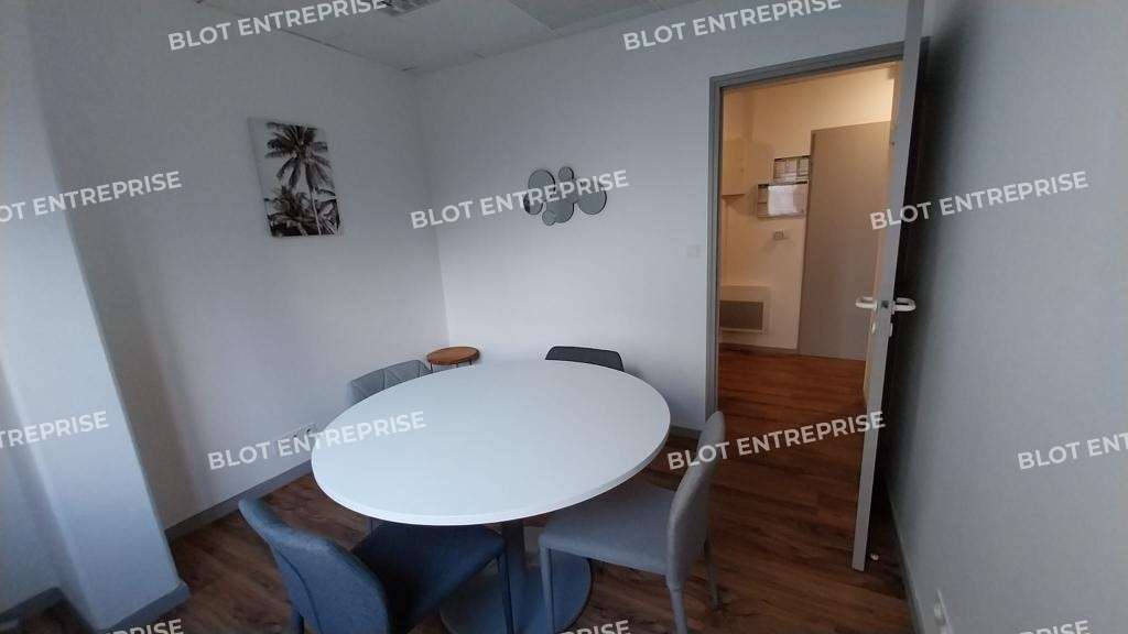 A louer bureaux de 80m² à Nantes gare maritime