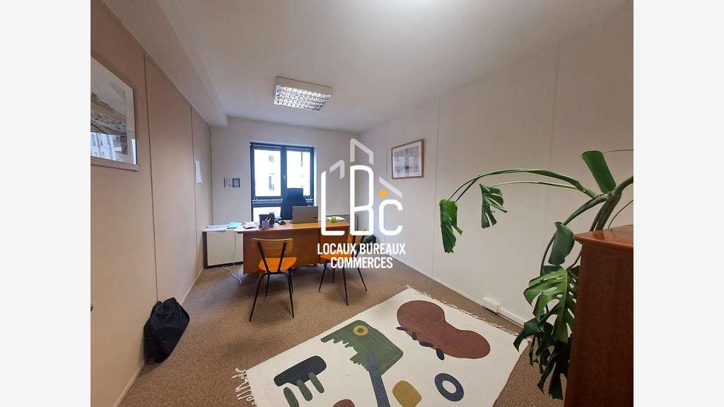 A louer bureaux 127m² sécurisés à Nantes Dobrée