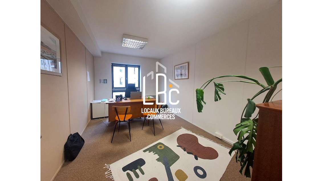A louer bureaux 127m² sécurisés à Nantes Dobrée