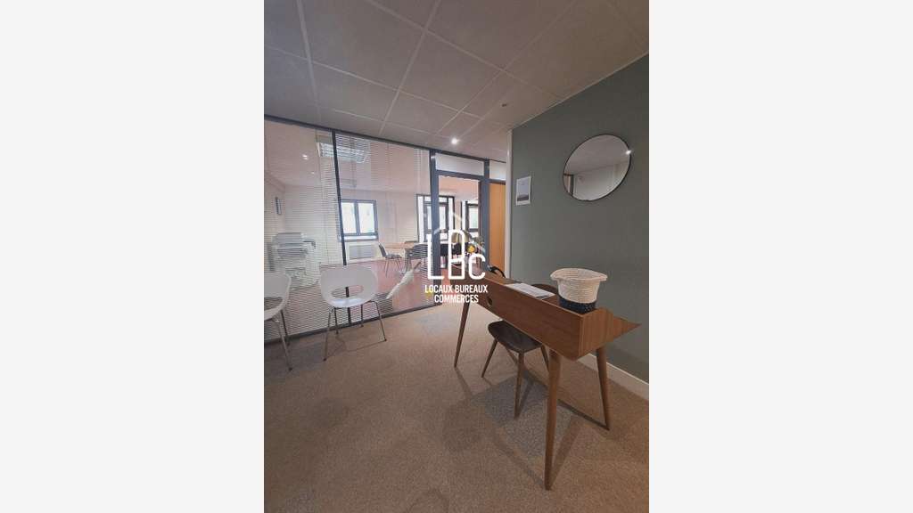 A louer bureaux 127m² sécurisés à Nantes Dobrée