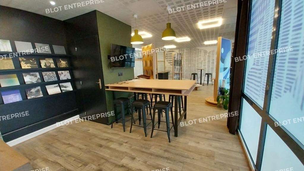 A louer bureaux 74m² en pied d'immeuble à Nantes