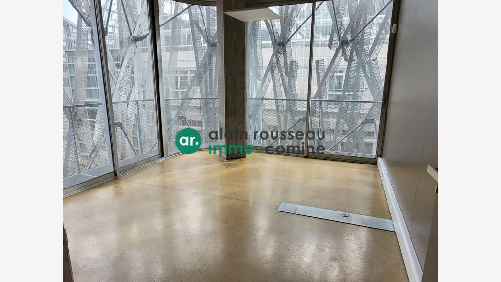 Bureaux 643m² dont 285 disponible Île de Nantes