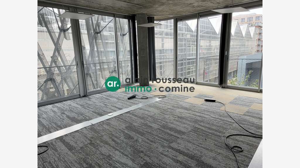 Bureaux 643m² dont 285 disponible Île de Nantes