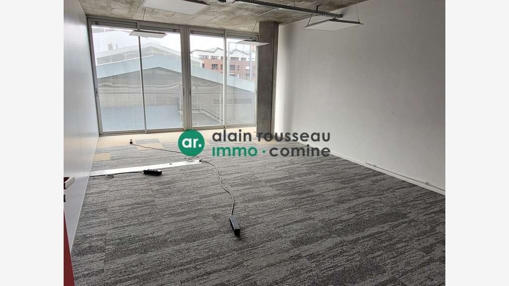Bureaux 643m² dont 285 disponible Île de Nantes