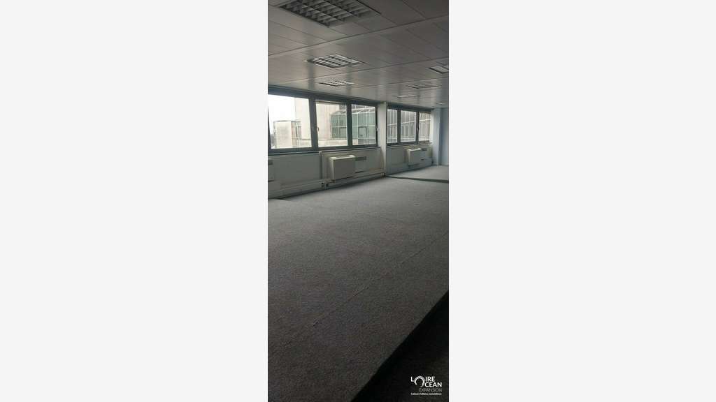 Bureaux lumineux R+4 à louer à Nantes Bellevue