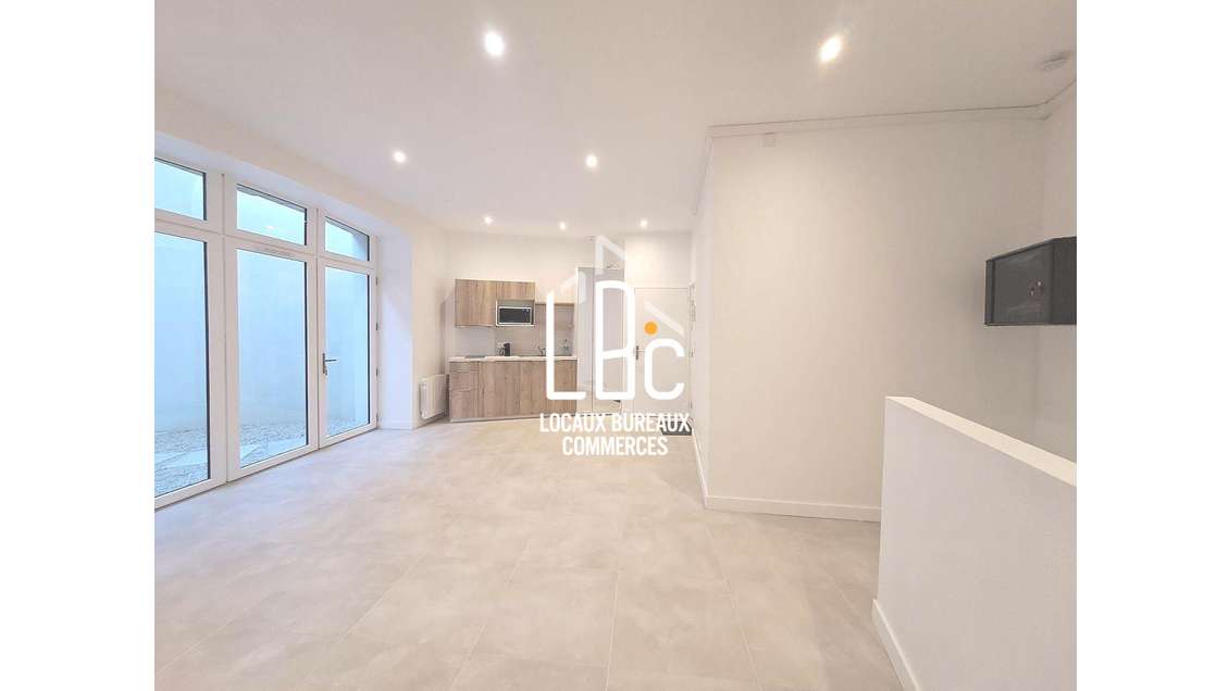Bureaux 61m² RDC à louer à Nantes proche gare SNCF