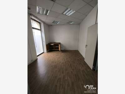 Location bureaux 110m² RDC empl stratégique Nantes