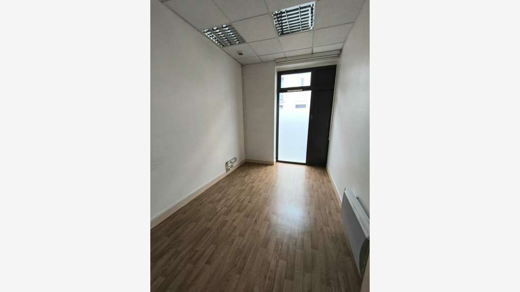 Location bureaux 110m² RDC empl stratégique Nantes