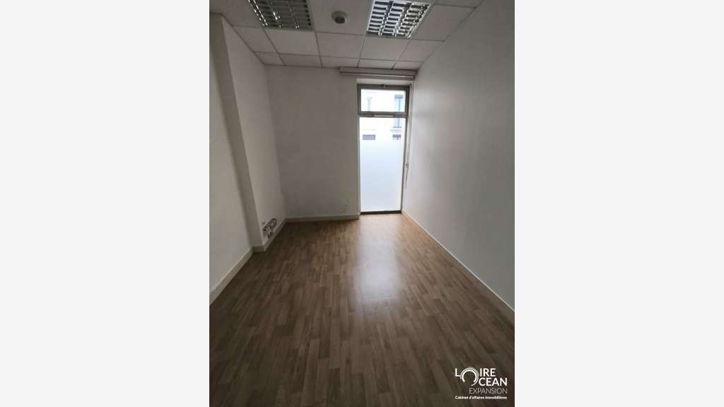 Location bureaux 110m² RDC empl stratégique Nantes