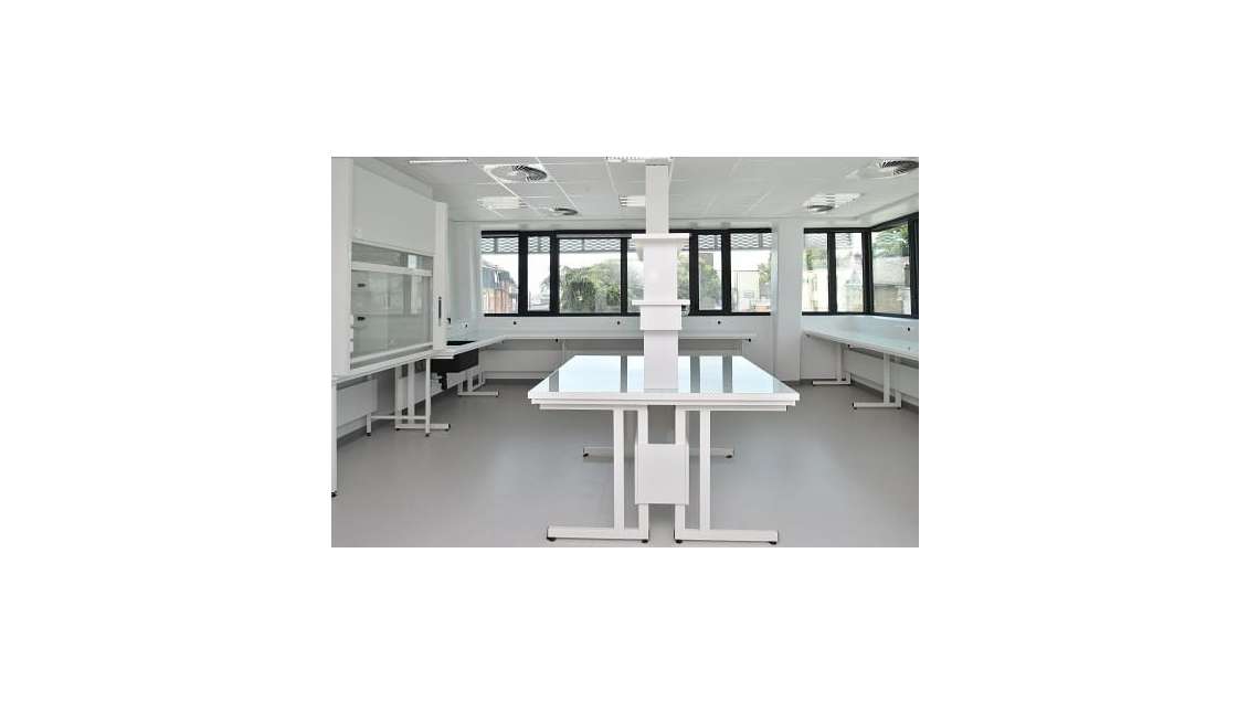 À louer bureaux de 11m² dédiés à la biot à Nantes