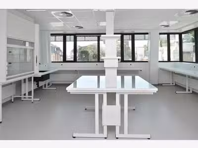 À louer bureaux de 11m² dédiés à la biot à Nantes
