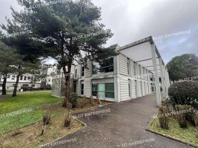 A louer bureaux de 254m² à Nantes Chantrerie