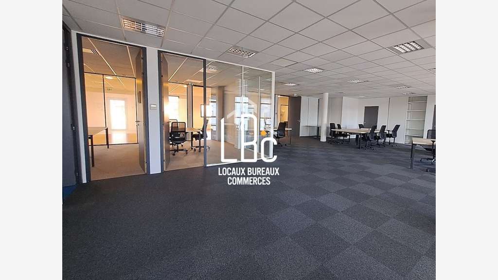 A louer bureau 563m² à Nantes Est Haluchère