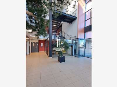 A louer bureau 563m² à Nantes Est Haluchère